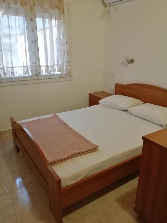 Irini Apartments Keramoti  Eksteriør billede