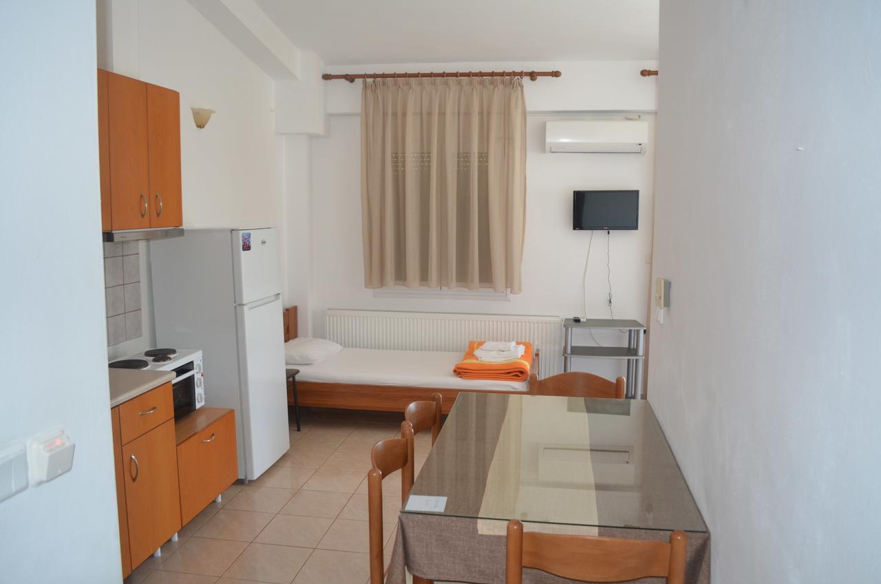 Irini Apartments Keramoti  Eksteriør billede